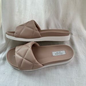 Brand New STEVE MADDEN STEVEN NY slides - Sz 7